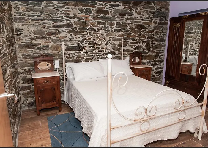 Casa Ramoncin * A Pontenova